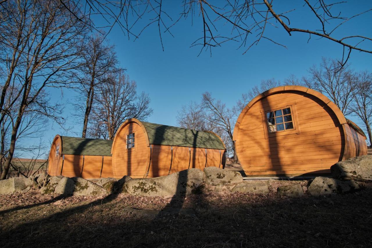 شقة Viking Houses Strnadovsky Mlyn Jesenice  المظهر الخارجي الصورة